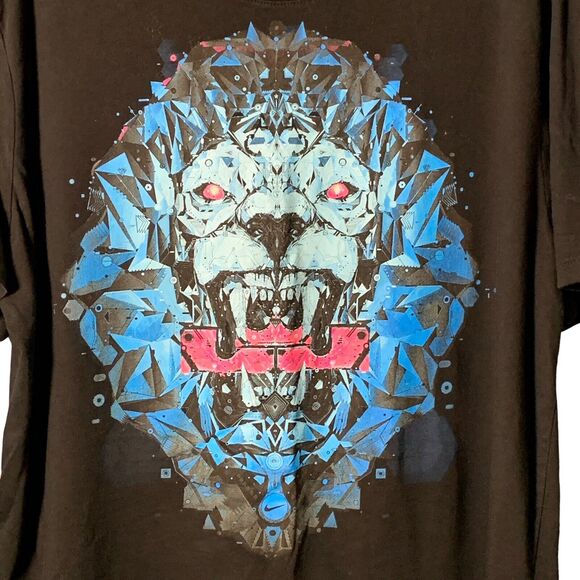 Nike Lebron James T-Shirt Heart of the Lion Graphic Tee Dri-Fit Black Blue NBA - Picture 2 of 6